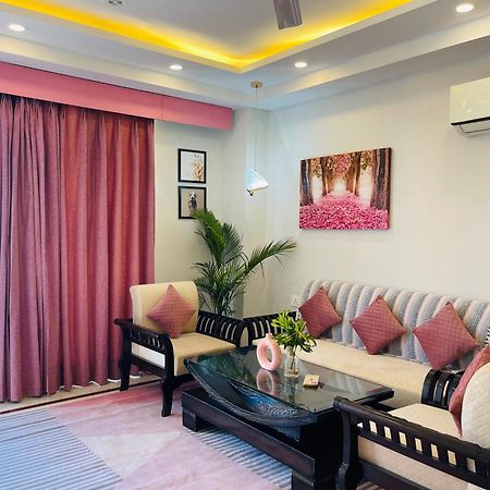Bedchambers Medicity Serviced Apartments In Gurgaon Eksteriør billede