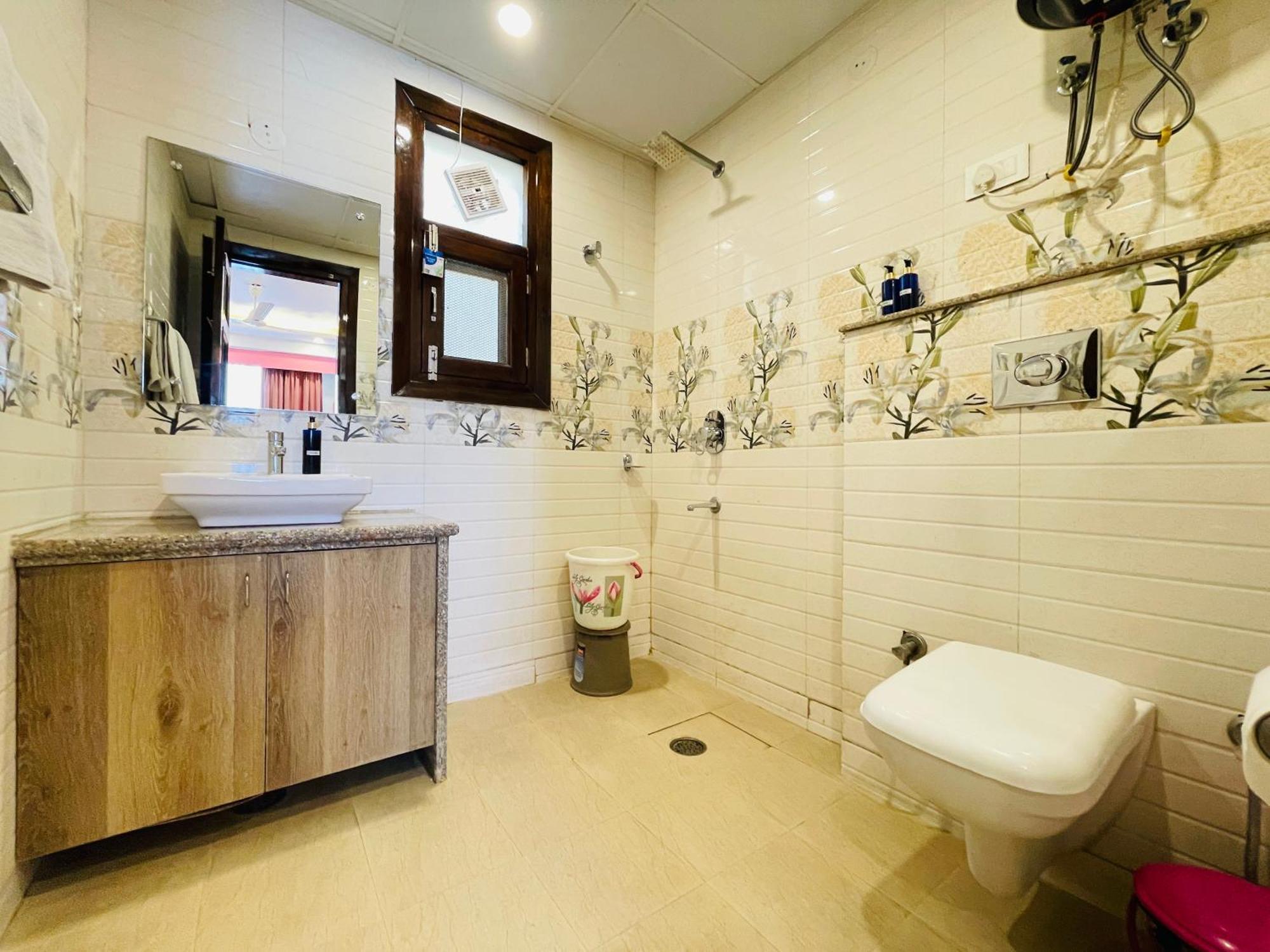 Bedchambers Medicity Serviced Apartments In Gurgaon Eksteriør billede
