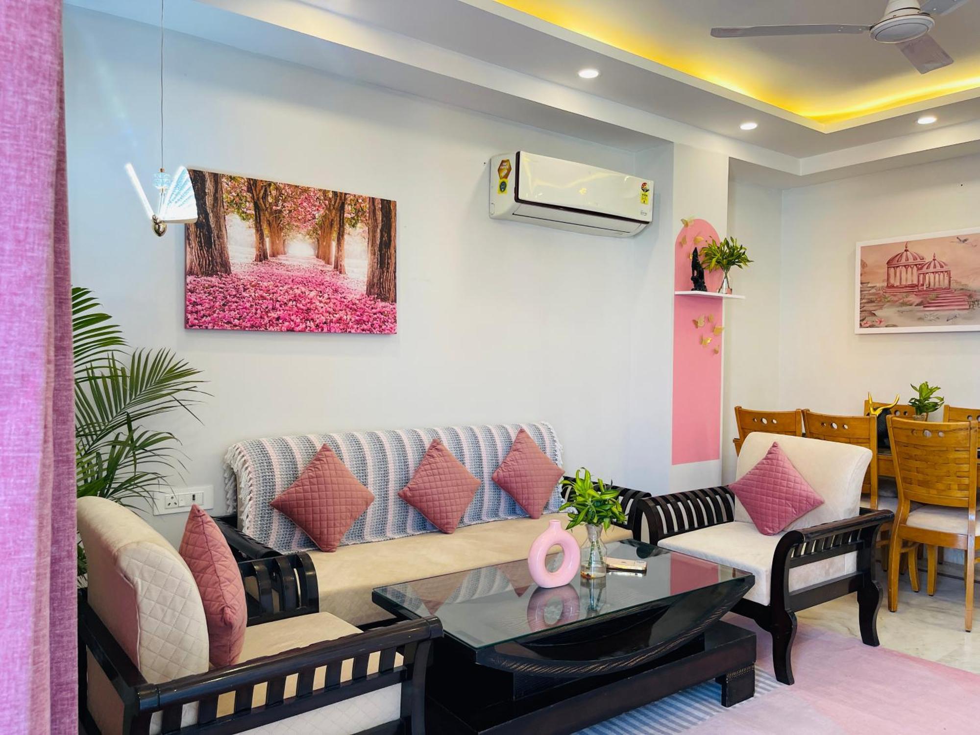 Bedchambers Medicity Serviced Apartments In Gurgaon Eksteriør billede